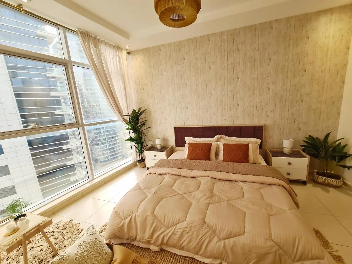 Green Sky Holiday Home With Shared Kitchen And Lounge Dubai Homestay