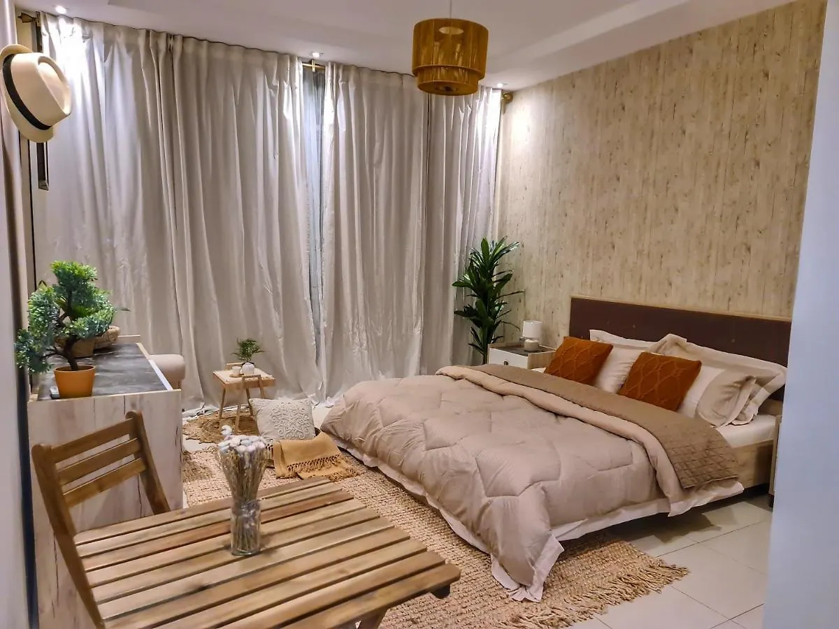 Green Sky Holiday Home With Shared Kitchen And Lounge Dubai Homestay