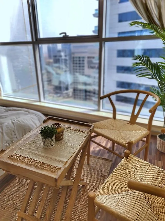 Homestay Green Sky Holiday Home With Shared Kitchen And Lounge Dubai