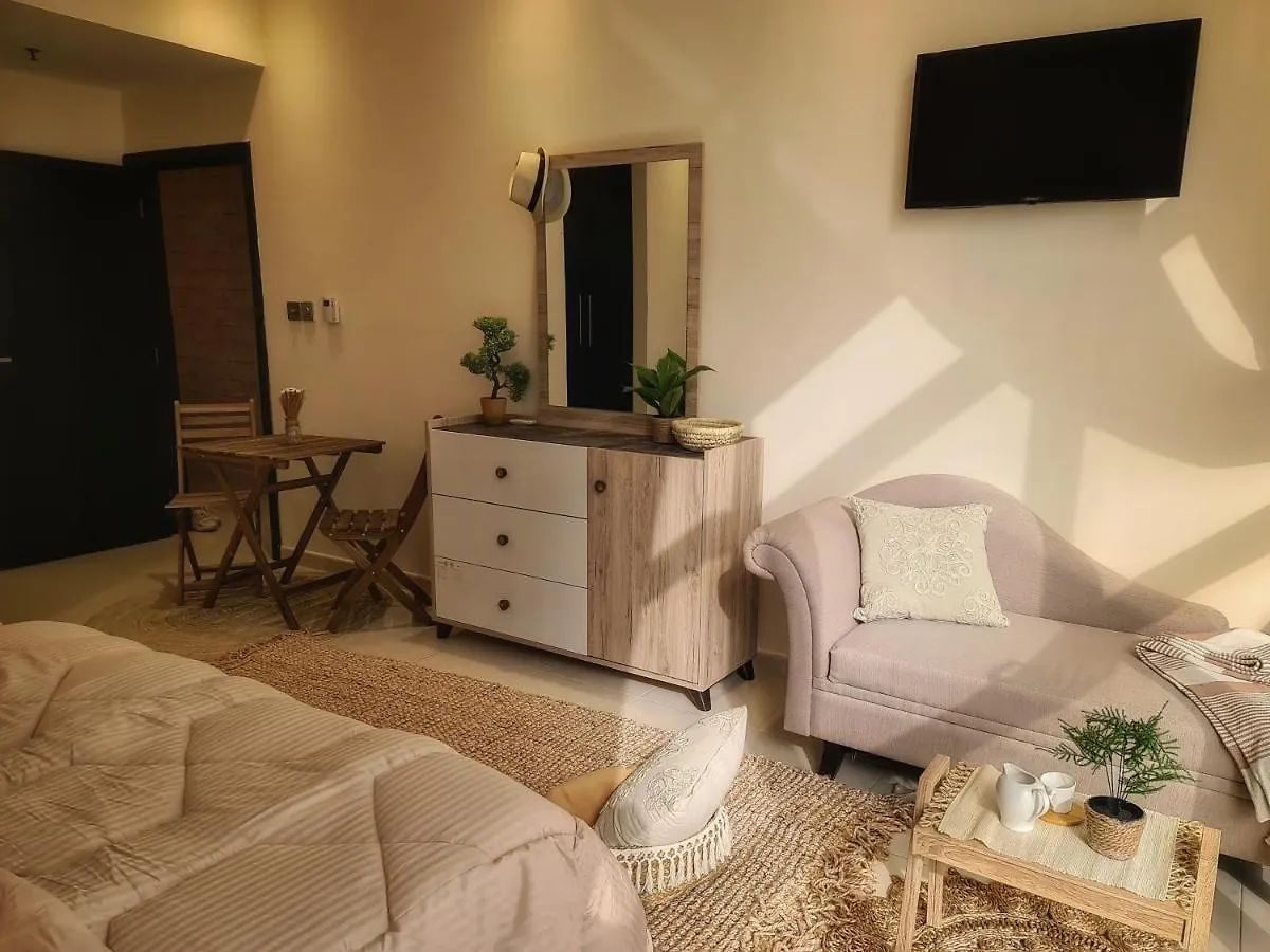 Green Sky Holiday Home With Shared Kitchen And Lounge Dubai United Arab Emirates