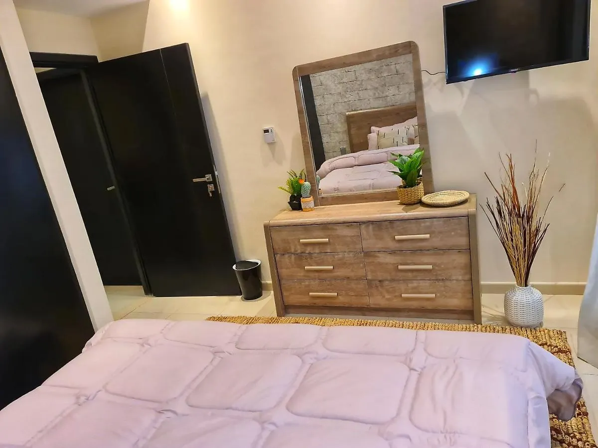 Green Sky Holiday Home With Shared Kitchen And Lounge Dubai 0*,
